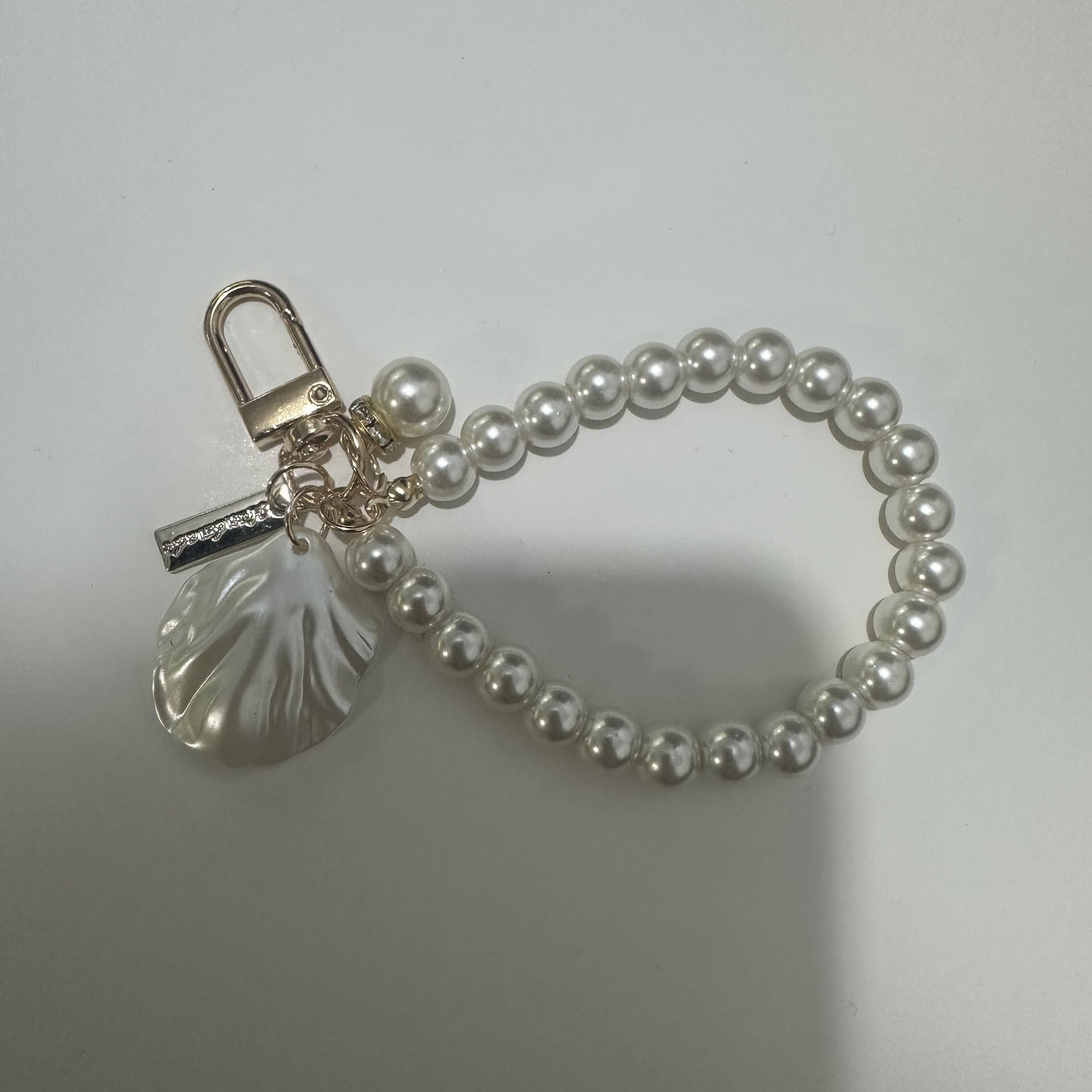 Faux Pearl Beaded Wristlet Phone Lanyard Strap Cord Cute Shell Heart Bracelet Key Chain Purse Bag Charm Earbud Case Cover Accessories Women Girls Gift