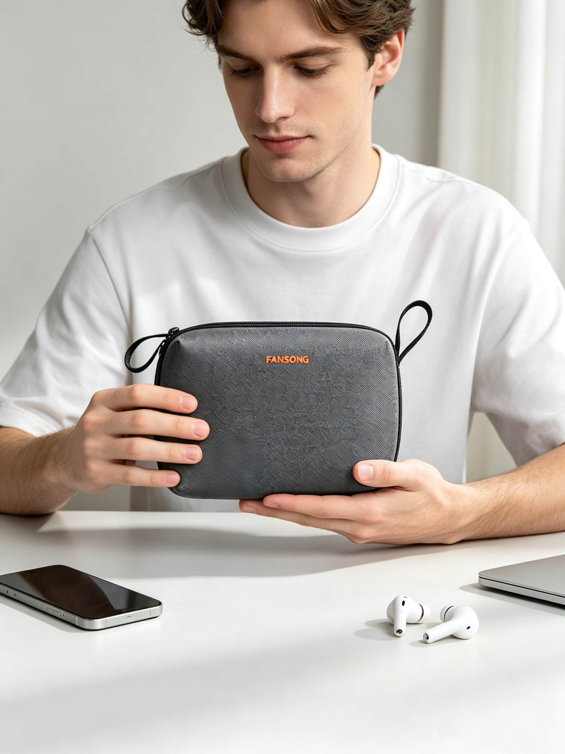 Summer Travel Hack: Why This All-in-One Pouch Fixes Your Vacation Clutter